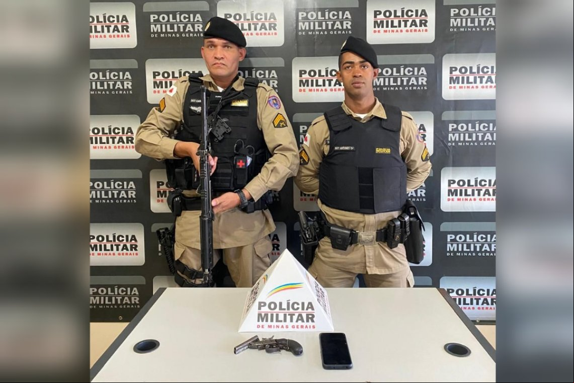 Ação policial preventiva resulta na prisão por porte ilegal de arma de fogo em Itamarandiba